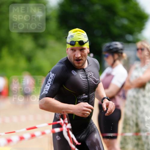 21.06.2026 - 29. Vierlanden-Triathlon LAZAROV Photography http://msf.ph/oto/9865351 21.06.2026 13:00:44 Schwimmen 1031, 1054, 1078 meine-sportfotos.de