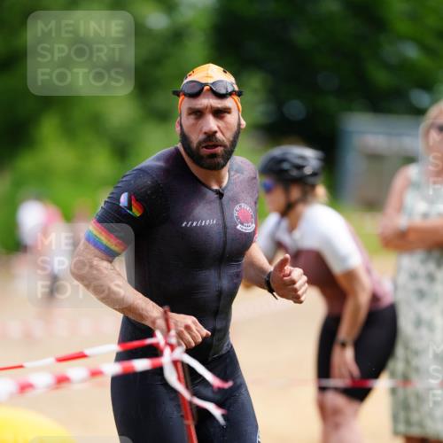 21.06.2026 - 29. Vierlanden-Triathlon LAZAROV Photography http://msf.ph/oto/9865371 21.06.2026 13:01:12 Schwimmen 1038, 1073, 1084, 1089 meine-sportfotos.de