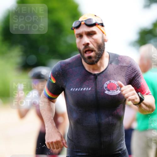 21.06.2026 - 29. Vierlanden-Triathlon LAZAROV Photography http://msf.ph/oto/9865374 21.06.2026 13:01:13 Schwimmen 1038, 1073, 1084, 1089 meine-sportfotos.de