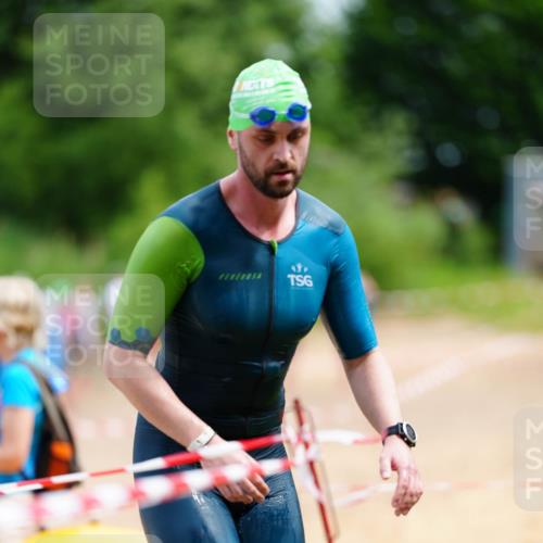 21.06.2026 - 29. Vierlanden-Triathlon LAZAROV Photography http://msf.ph/oto/9865382 21.06.2026 13:01:21 Schwimmen 1038, 1057, 1073, 1085 meine-sportfotos.de