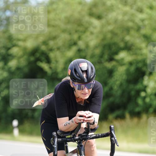 21.06.2026 - Viking Triathlon Michael Burmester http://msf.ph/oto/9865400 21.06.2026 11:57:17 Radfahren 25, 134, 137, 158, 190, 225, 253, 344, 369, 388, 394, 449, 469, 547, 575, 630 meine-sportfotos.de