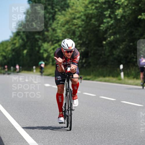 21.06.2026 - Viking Triathlon Michael Burmester http://msf.ph/oto/9865403 21.06.2026 11:57:23 Radfahren 25, 134, 137, 158, 190, 344, 369, 394, 449, 547, 575, 624, 630 meine-sportfotos.de