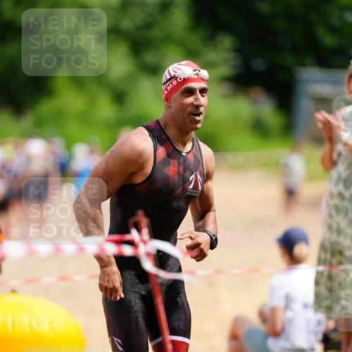 21.06.2026 - 29. Vierlanden-Triathlon LAZAROV Photography http://msf.ph/oto/9865427 21.06.2026 13:02:44 Schwimmen 1074 meine-sportfotos.de