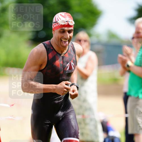 21.06.2026 - 29. Vierlanden-Triathlon LAZAROV Photography http://msf.ph/oto/9865432 21.06.2026 13:02:45 Schwimmen 1074 meine-sportfotos.de