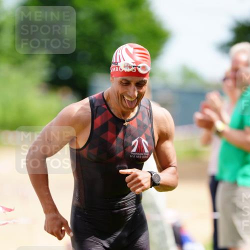 21.06.2026 - 29. Vierlanden-Triathlon LAZAROV Photography http://msf.ph/oto/9865433 21.06.2026 13:02:45 Schwimmen 1074 meine-sportfotos.de