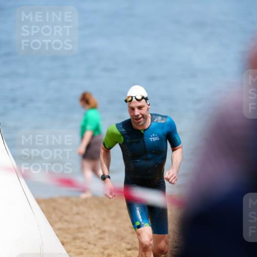 21.06.2026 - 29. Vierlanden-Triathlon LAZAROV Photography http://msf.ph/oto/9865438 21.06.2026 13:06:30 Schwimmen 1039 meine-sportfotos.de