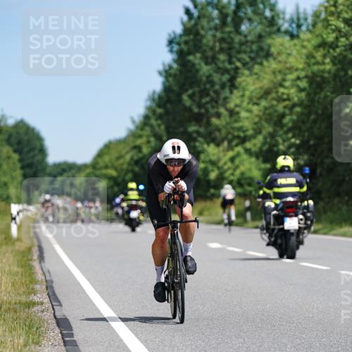 21.06.2026 - Viking Triathlon Michael Burmester http://msf.ph/oto/9865445 21.06.2026 11:58:14 Radfahren 5, 36, 48, 192, 192, 208, 221, 223, 232, 251, 312, 430, 466, 494, 517, 605, 654, 667 meine-sportfotos.de