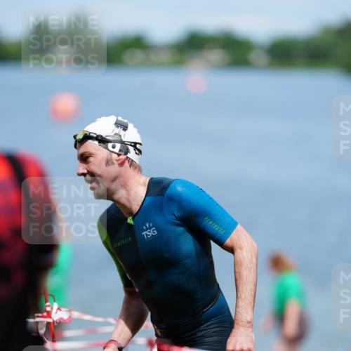 21.06.2026 - 29. Vierlanden-Triathlon LAZAROV Photography http://msf.ph/oto/9865449 21.06.2026 13:06:31 Schwimmen 1039 meine-sportfotos.de