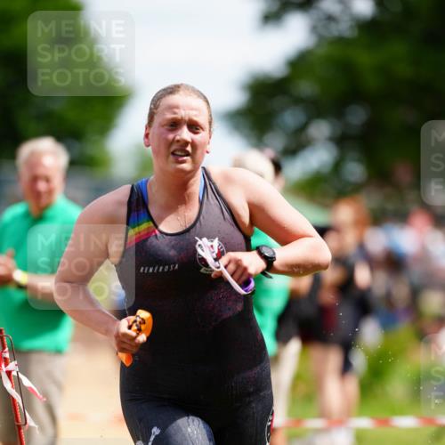 21.06.2026 - 29. Vierlanden-Triathlon LAZAROV Photography http://msf.ph/oto/9865456 21.06.2026 13:07:43 Schwimmen 1116 meine-sportfotos.de
