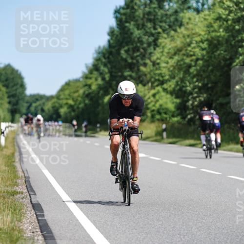 21.06.2026 - Viking Triathlon Michael Burmester http://msf.ph/oto/9865462 21.06.2026 11:58:32 Radfahren 5, 36, 36, 48, 139, 164, 192, 208, 208, 221, 223, 230, 232, 251, 278, 312, 353, 358, 375, 466, 494, 517, 551, 563, 635, 654 meine-sportfotos.de