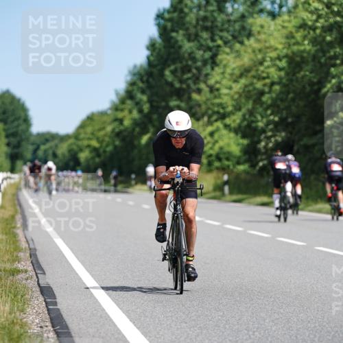 21.06.2026 - Viking Triathlon Michael Burmester http://msf.ph/oto/9865464 21.06.2026 11:58:32 Radfahren 5, 36, 36, 48, 139, 164, 192, 208, 208, 221, 223, 230, 232, 251, 278, 312, 353, 358, 375, 466, 494, 517, 551, 563, 635, 654 meine-sportfotos.de