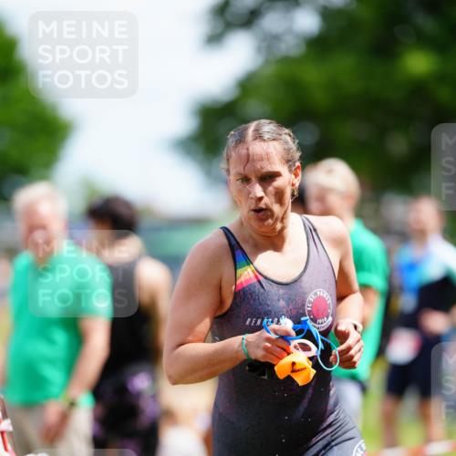21.06.2026 - 29. Vierlanden-Triathlon LAZAROV Photography http://msf.ph/oto/9865498 21.06.2026 13:09:20 Schwimmen 1114 meine-sportfotos.de