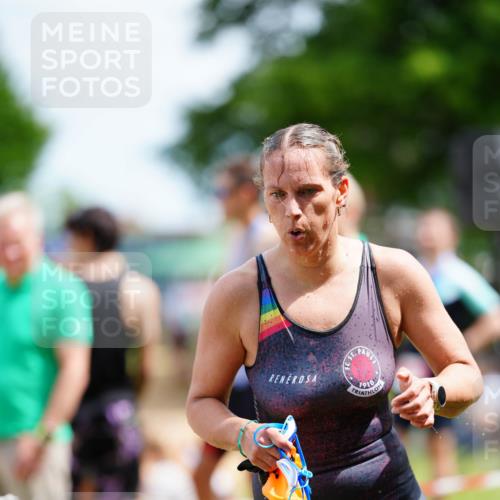 21.06.2026 - 29. Vierlanden-Triathlon LAZAROV Photography http://msf.ph/oto/9865500 21.06.2026 13:09:20 Schwimmen 1114 meine-sportfotos.de