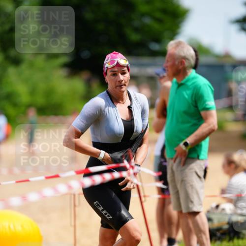 21.06.2026 - 29. Vierlanden-Triathlon LAZAROV Photography http://msf.ph/oto/9865548 21.06.2026 13:10:11 Schwimmen 1123, 1134, 1148 meine-sportfotos.de
