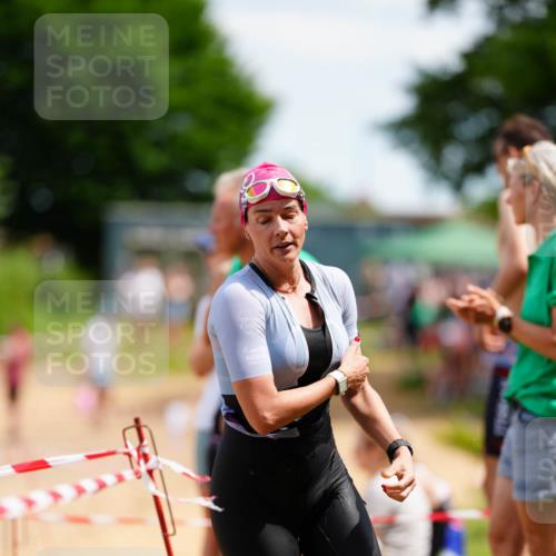 21.06.2026 - 29. Vierlanden-Triathlon LAZAROV Photography http://msf.ph/oto/9865550 21.06.2026 13:10:12 Schwimmen 1123, 1134, 1148 meine-sportfotos.de