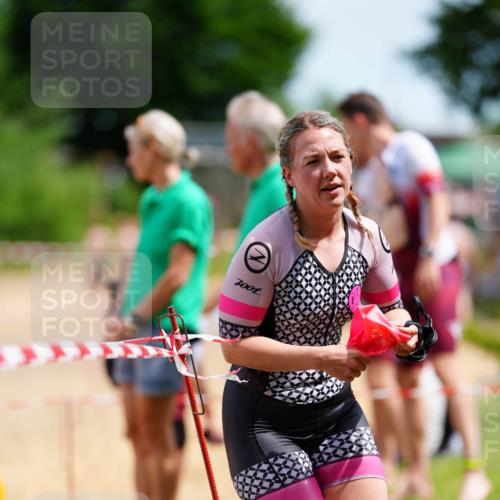 21.06.2026 - 29. Vierlanden-Triathlon LAZAROV Photography http://msf.ph/oto/9865586 21.06.2026 13:11:02 Schwimmen 1105, 1120 meine-sportfotos.de