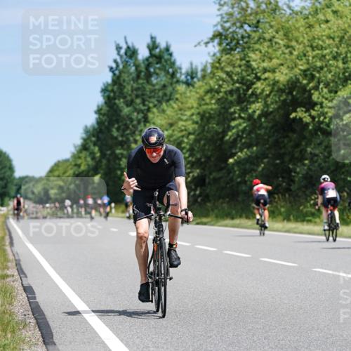 21.06.2026 - Viking Triathlon Michael Burmester http://msf.ph/oto/9865606 21.06.2026 11:59:22 Radfahren 47, 91, 173, 222, 242, 276, 306, 311, 313, 357, 379, 421, 441, 444, 510, 524, 536, 537, 638 meine-sportfotos.de