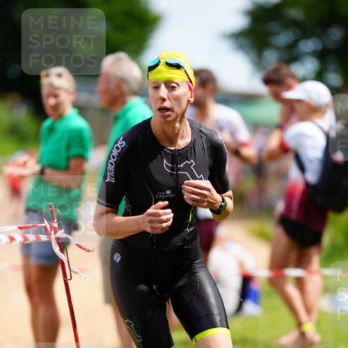 21.06.2026 - 29. Vierlanden-Triathlon LAZAROV Photography http://msf.ph/oto/9865626 21.06.2026 13:11:21 Schwimmen 1151, 1155, 1157, 1158 meine-sportfotos.de