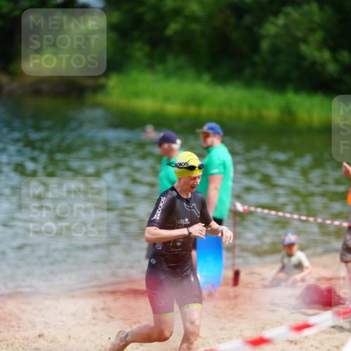 21.06.2026 - 29. Vierlanden-Triathlon LAZAROV Photography http://msf.ph/oto/9865691 21.06.2026 13:12:00 Schwimmen 1115, 1153 meine-sportfotos.de