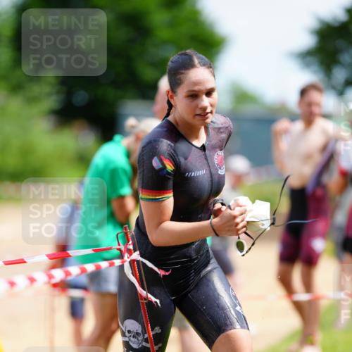 21.06.2026 - 29. Vierlanden-Triathlon LAZAROV Photography http://msf.ph/oto/9865709 21.06.2026 13:12:09 Schwimmen 1115, 1152, 1153, 1159 meine-sportfotos.de