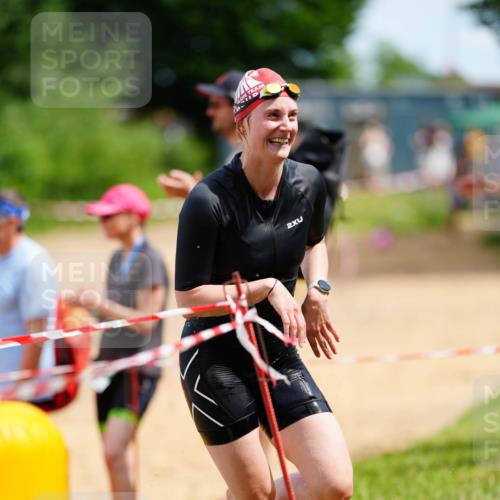 21.06.2026 - 29. Vierlanden-Triathlon LAZAROV Photography http://msf.ph/oto/9865794 21.06.2026 13:13:19 Schwimmen 1106, 1109, 1143 meine-sportfotos.de