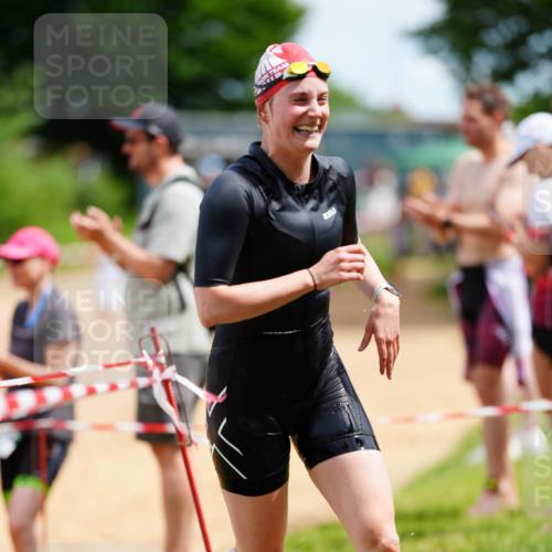 21.06.2026 - 29. Vierlanden-Triathlon LAZAROV Photography http://msf.ph/oto/9865797 21.06.2026 13:13:19 Schwimmen 1106, 1109, 1143 meine-sportfotos.de