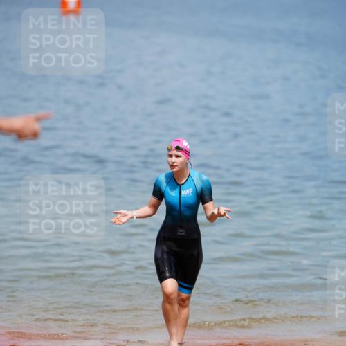 21.06.2026 - 29. Vierlanden-Triathlon LAZAROV Photography http://msf.ph/oto/9865814 21.06.2026 13:14:18 Schwimmen 1142, 1144 meine-sportfotos.de