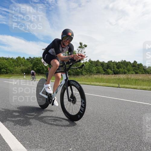 21.06.2026 - Viking Triathlon Michael Burmester http://msf.ph/oto/9865819 21.06.2026 11:19:59 Radfahren 30, 115, 115, 249, 250, 250, 257, 291, 297, 323, 332, 343 meine-sportfotos.de