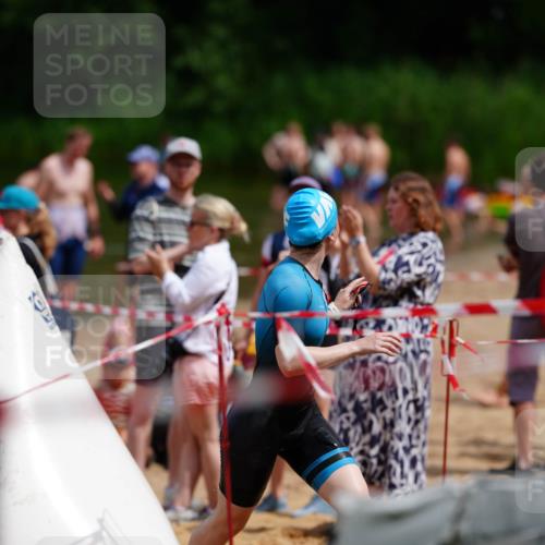 21.06.2026 - 29. Vierlanden-Triathlon LAZAROV Photography http://msf.ph/oto/9865845 21.06.2026 13:15:01 Schwimmen 1137, 1160 meine-sportfotos.de