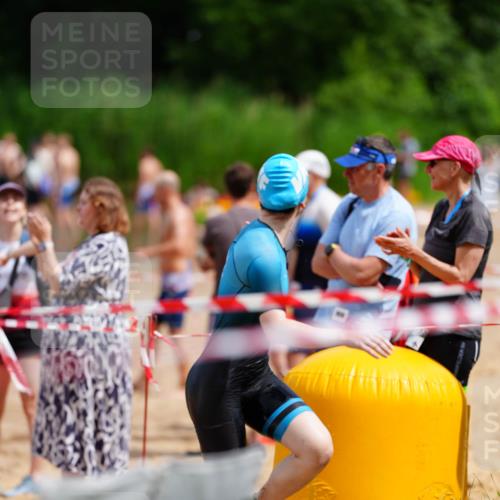 21.06.2026 - 29. Vierlanden-Triathlon LAZAROV Photography http://msf.ph/oto/9865847 21.06.2026 13:15:02 Schwimmen 1137, 1160 meine-sportfotos.de