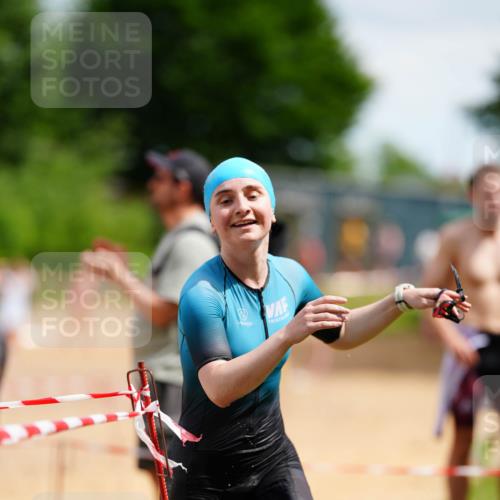 21.06.2026 - 29. Vierlanden-Triathlon LAZAROV Photography http://msf.ph/oto/9865854 21.06.2026 13:15:04 Schwimmen 1137, 1160 meine-sportfotos.de