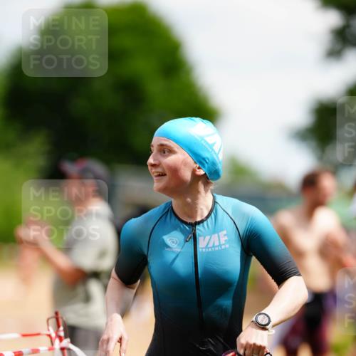 21.06.2026 - 29. Vierlanden-Triathlon LAZAROV Photography http://msf.ph/oto/9865855 21.06.2026 13:15:04 Schwimmen 1137, 1160 meine-sportfotos.de