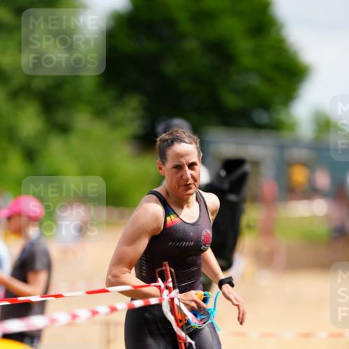 21.06.2026 - 29. Vierlanden-Triathlon LAZAROV Photography http://msf.ph/oto/9865859 21.06.2026 13:15:07 Schwimmen 1137, 1160 meine-sportfotos.de