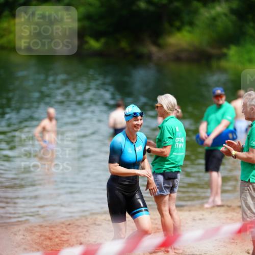 21.06.2026 - 29. Vierlanden-Triathlon LAZAROV Photography http://msf.ph/oto/9865872 21.06.2026 13:16:03 Schwimmen 1141 meine-sportfotos.de