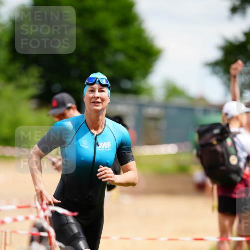 21.06.2026 - 29. Vierlanden-Triathlon LAZAROV Photography http://msf.ph/oto/9865886 21.06.2026 13:16:08 Schwimmen 1141 meine-sportfotos.de