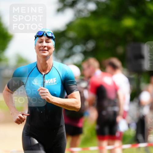 21.06.2026 - 29. Vierlanden-Triathlon LAZAROV Photography http://msf.ph/oto/9865889 21.06.2026 13:16:09 Schwimmen 1141 meine-sportfotos.de