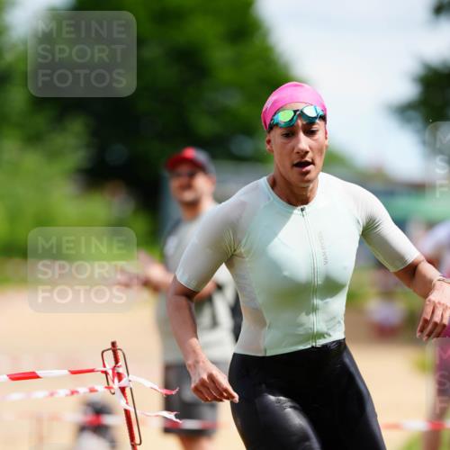 21.06.2026 - 29. Vierlanden-Triathlon LAZAROV Photography http://msf.ph/oto/9865917 21.06.2026 13:16:23 Schwimmen 1104 meine-sportfotos.de