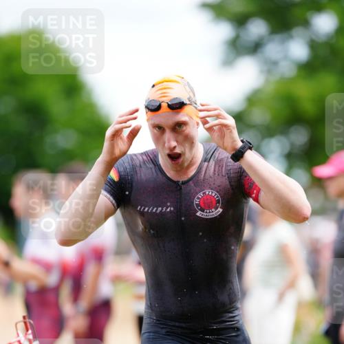 21.06.2026 - 29. Vierlanden-Triathlon LAZAROV Photography http://msf.ph/oto/9865942 21.06.2026 13:23:25 Schwimmen 1101, 1197 meine-sportfotos.de
