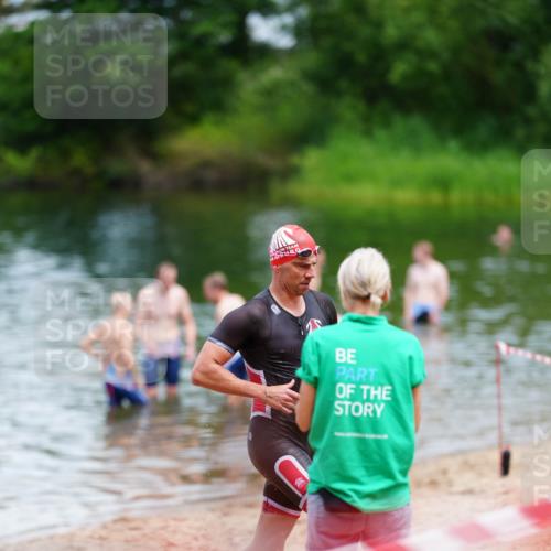 21.06.2026 - 29. Vierlanden-Triathlon LAZAROV Photography http://msf.ph/oto/9865948 21.06.2026 13:23:33 Schwimmen 1197, 1220 meine-sportfotos.de