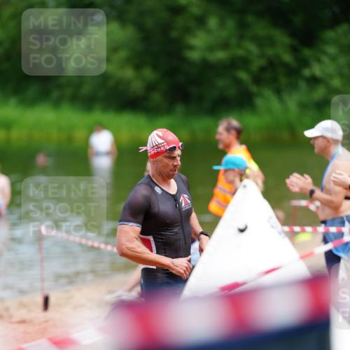 21.06.2026 - 29. Vierlanden-Triathlon LAZAROV Photography http://msf.ph/oto/9865956 21.06.2026 13:23:34 Schwimmen 1197, 1220 meine-sportfotos.de