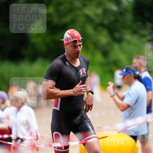 21.06.2026 - 29. Vierlanden-Triathlon LAZAROV Photography http://msf.ph/oto/9865964 21.06.2026 13:23:35 Schwimmen 1197, 1220 meine-sportfotos.de