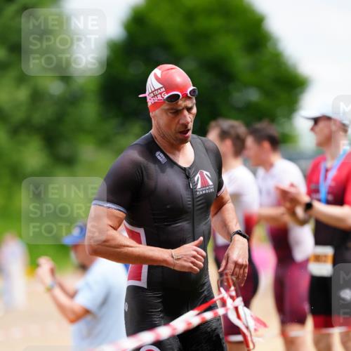 21.06.2026 - 29. Vierlanden-Triathlon LAZAROV Photography http://msf.ph/oto/9865968 21.06.2026 13:23:36 Schwimmen 1197, 1220 meine-sportfotos.de
