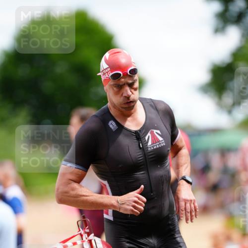 21.06.2026 - 29. Vierlanden-Triathlon LAZAROV Photography http://msf.ph/oto/9865970 21.06.2026 13:23:36 Schwimmen 1197, 1220 meine-sportfotos.de