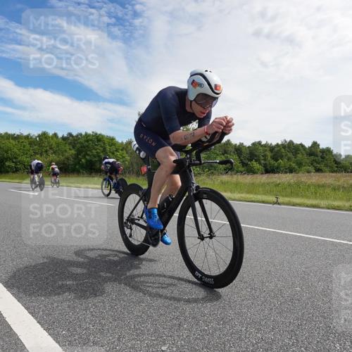 21.06.2026 - Viking Triathlon Michael Burmester http://msf.ph/oto/9865979 21.06.2026 11:21:33 Radfahren 24, 40, 43, 51, 76, 76, 82, 171, 203, 285, 298, 328, 365, 427, 640, 648 meine-sportfotos.de