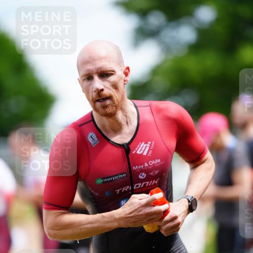 21.06.2026 - 29. Vierlanden-Triathlon LAZAROV Photography http://msf.ph/oto/9865984 21.06.2026 13:23:41 Schwimmen 1197, 1218, 1220 meine-sportfotos.de