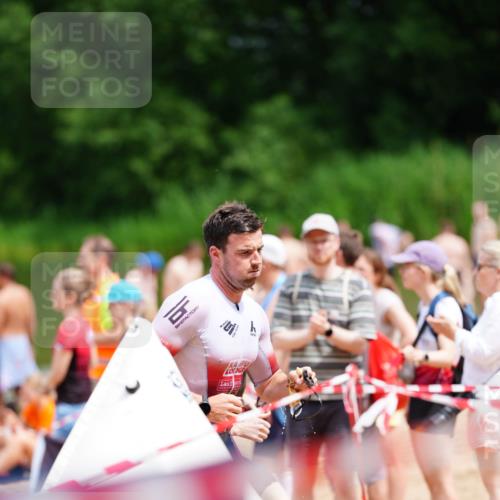 21.06.2026 - 29. Vierlanden-Triathlon LAZAROV Photography http://msf.ph/oto/9865994 21.06.2026 13:23:50 Schwimmen 1191, 1207, 1218 meine-sportfotos.de