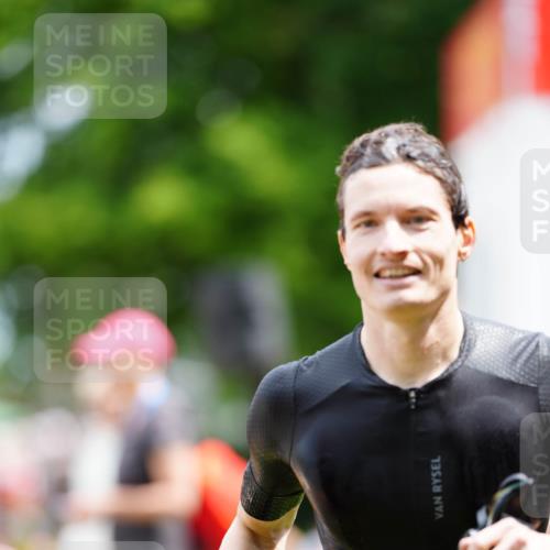 21.06.2026 - 29. Vierlanden-Triathlon LAZAROV Photography http://msf.ph/oto/9866000 21.06.2026 13:23:53 Schwimmen 1173, 1191, 1207, 1218 meine-sportfotos.de