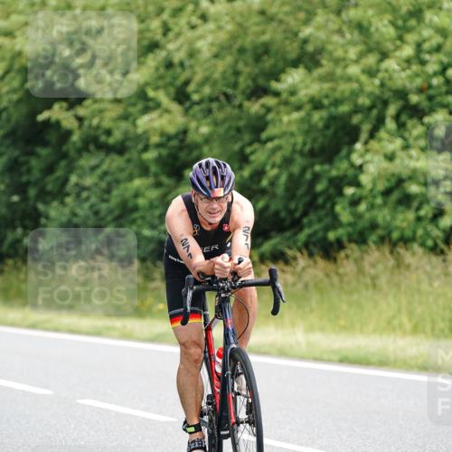 21.06.2026 - Viking Triathlon Michael Burmester http://msf.ph/oto/9866008 21.06.2026 12:03:16 Radfahren 65, 74, 102, 103, 161, 176, 238, 247, 270, 270, 271, 271, 426, 565, 569, 606, 631 meine-sportfotos.de