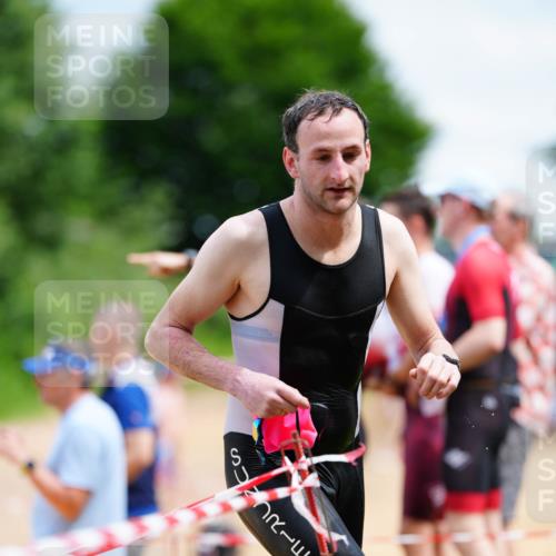 21.06.2026 - 29. Vierlanden-Triathlon LAZAROV Photography http://msf.ph/oto/9866017 21.06.2026 13:24:12 Schwimmen 1187, 1195 meine-sportfotos.de