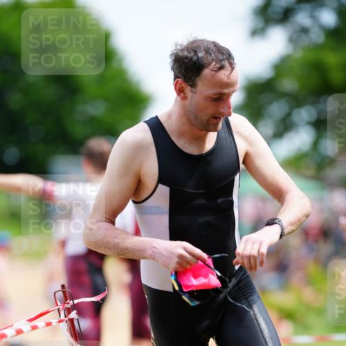 21.06.2026 - 29. Vierlanden-Triathlon LAZAROV Photography http://msf.ph/oto/9866019 21.06.2026 13:24:12 Schwimmen 1187, 1195 meine-sportfotos.de